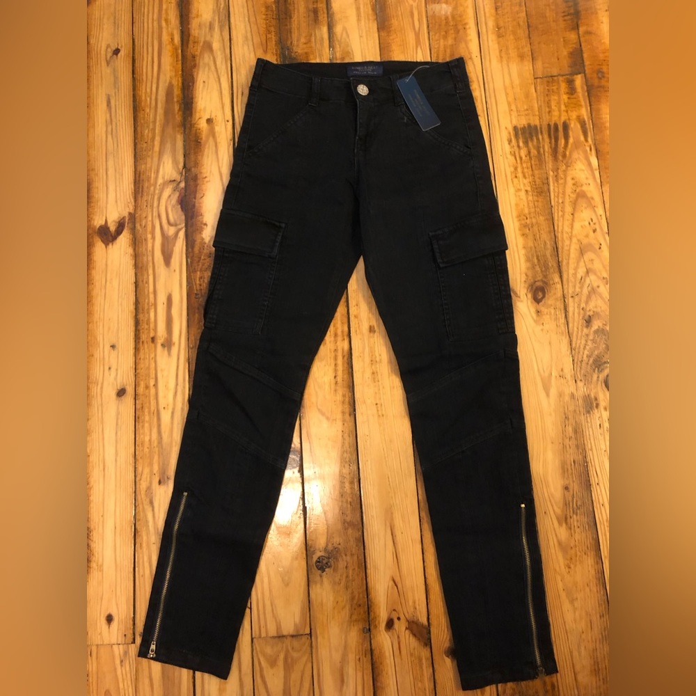 Romeo & Juliet Couture Skinny Cargo Jeans - size 25 waist. NWT